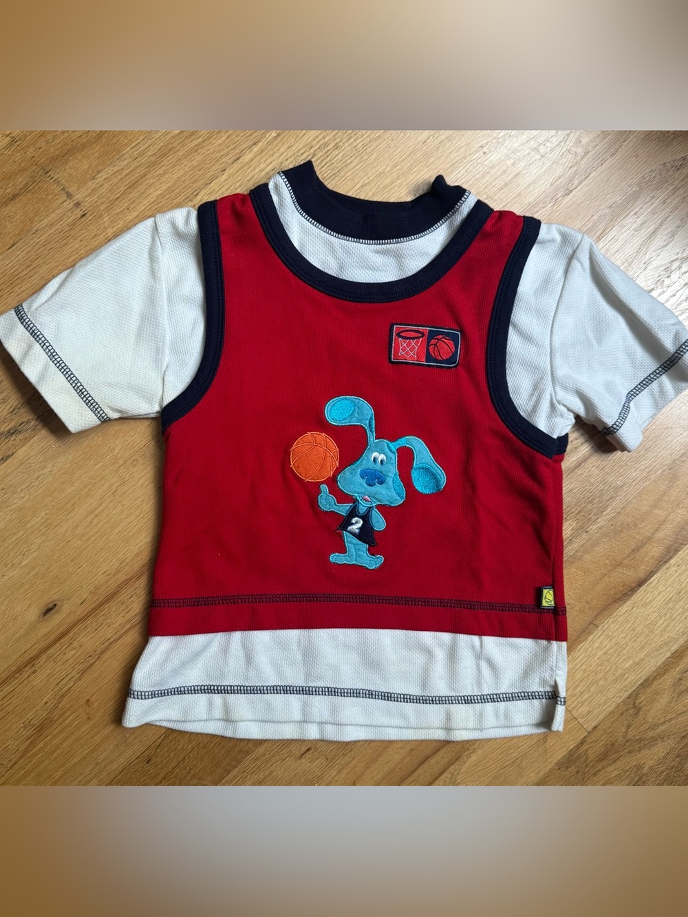 Blue Clues character embroidered appliqué basketball short sleeve T-shirt sz 4T
